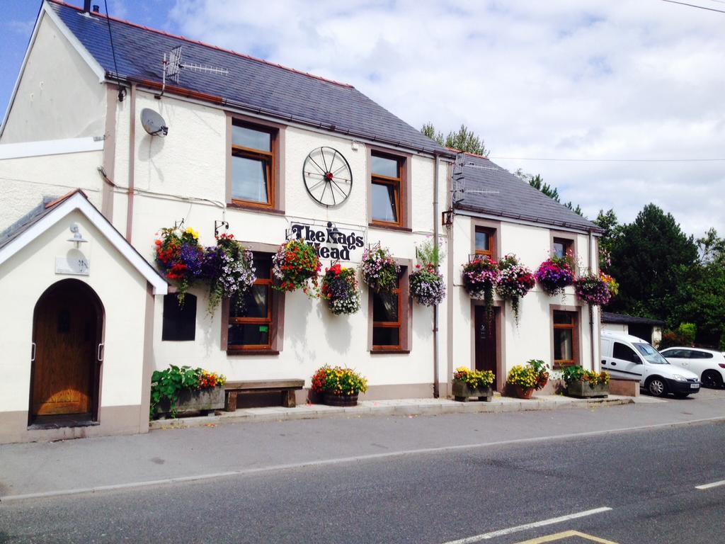 Bed and Breakfast The Nags Head Tredegar Nant-y-bwch Экстерьер фото
