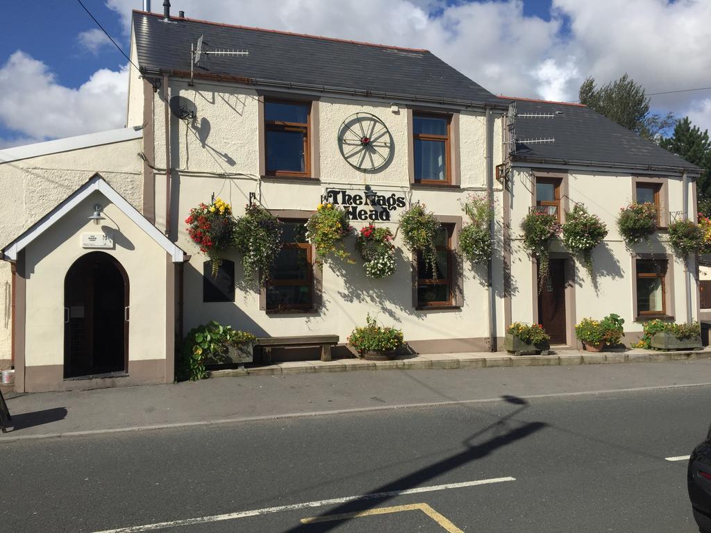 Bed and Breakfast The Nags Head Tredegar Nant-y-bwch Экстерьер фото